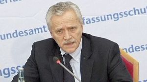 Germania: coprì omicidi a sfondo razziale, si dimette capo servizi