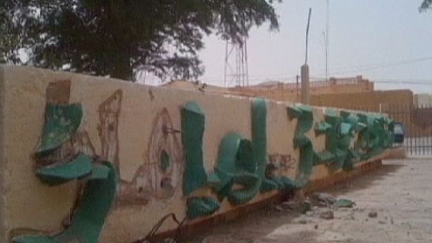 Los islamistas de Mali destrozan una mezquita histórica de Tombuctú