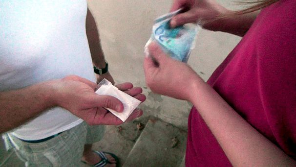 Imitando los efectos de las drogas ilegales