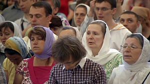 Russia floods: Putin demands explanations