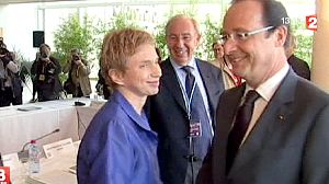 Francia: Hollande da el pistoleza de salida a la gran cumbre social