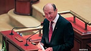 Romanian court approves Basescu suspension