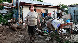 Clean-up and aid in Russia flood region