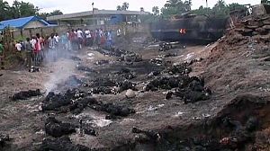 Nigeria: si incendia un’autocisterna. Decine di vittime