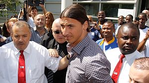 Ibrahimovic seals deal with PSG