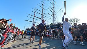 Olympisches Feuer beginnt Tour durch London