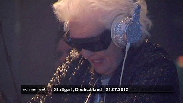 DJ Mamy rocks the house