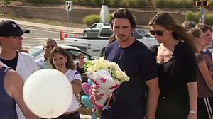 Batman star visits Aurora victims