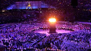 Al via le Olimpiadi di Londra. 7 giovani gli ultimi tedofori