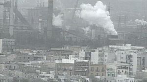 El Gobierno italiano quiere salvar la fábrica acerera de Taranto