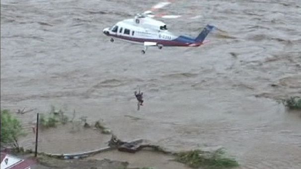 Typhoon-stranded residents rescued in China