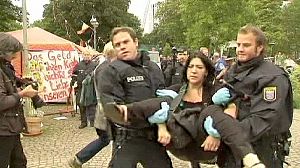 Police move in on Occupy Frankfurt camp