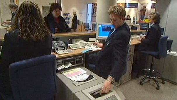 ING looks to selling Asian insurance unit