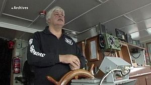 Worldwide hunt for anti-whaling activist