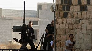 Battle for Aleppo: Rebels claim gains in besieged Syrian city