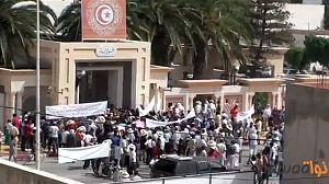 Tunisia expects overseas aid after street clashes