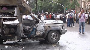 Appeals for calm after clashes at Mumbai Muslim rally