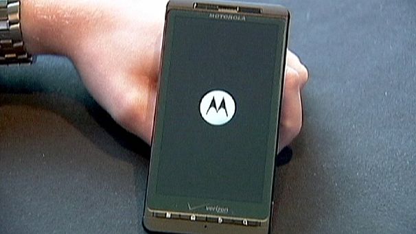 Google slashes Motorola jobs seeking profit