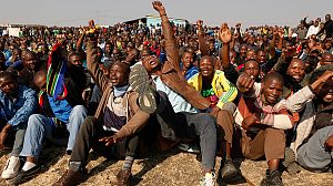 Ultimátum a los mineros en huelga en Sudáfrica