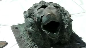 Divers find bronze lion head off Italian coast
