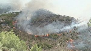 Greece: Island’s livelihood goes up in flames