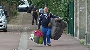 Roma families expelled from illegal camp in France