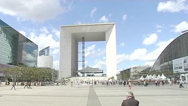 La Francia alza le tasse e le banche se ne vanno a Londra