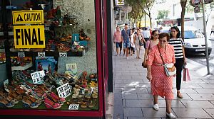 Spaniards dash to the shops to beat VAT hike