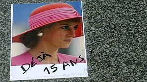 Parigi, fiori per Lady Diana a 15 anni dalla morte