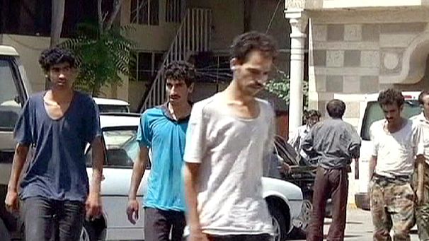 Syria releases detainees