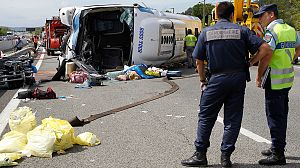 Francia: si ribalta bus. Muore un bambino, decine i feriti