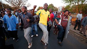 Strage di Marikana: cadono le accuse, rilasciati i minatori