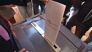 Netherlands election: Polls show Liberals and Labour neck and neck