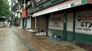 Supermarket reforms bring millions of Indian shopkeepers onto the streets
