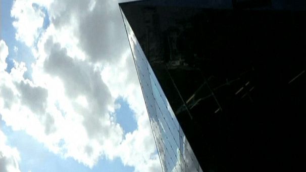 The Crystal eco-building dazzles Londoners