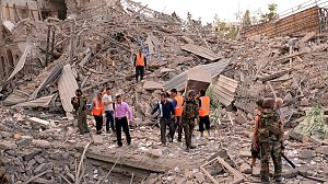 Siria: attacco kamikaze contro palazzi regime, strage ad Aleppo