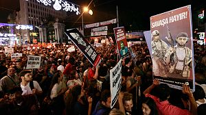Anti-war protests in Turkey after strikes against Syria