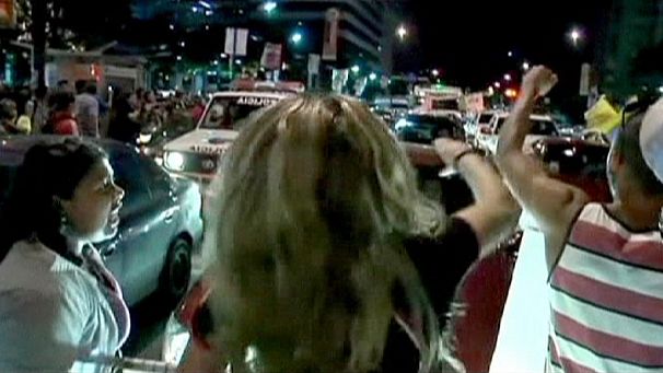 Venezuelan students protest against Chavez