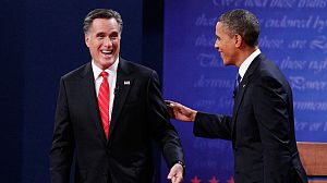 US presidential race swings towards Romney