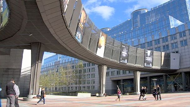 Bruxelles, dalla strada reazioni contrastanti al Nobel per l’Ue