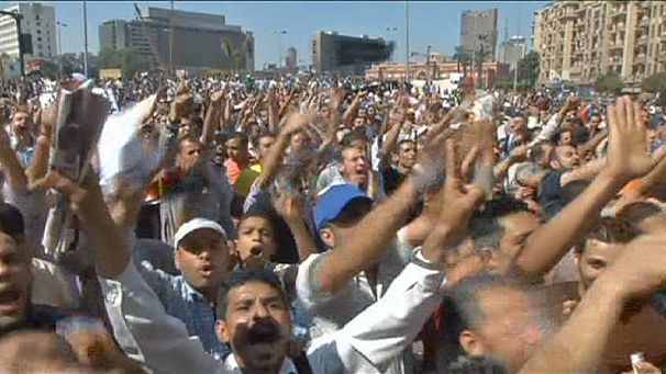 Egypt: clashes between pro and anti Morsi supporters