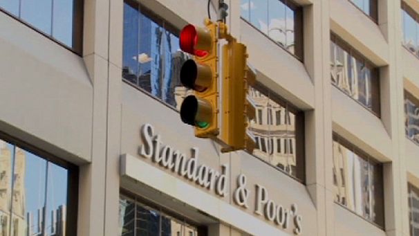 S&P cuts ratings on 15 Spanish banks