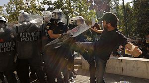 Scuffles in Athens amid latest Greek day of action