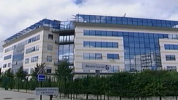 Struggling Alcatel-Lucent takes axe to workforce