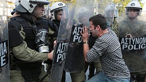One person dead in Greek protest violence