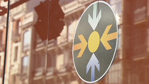 Eurozone crawls towards bank oversight