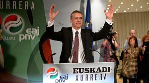 Some pain, some gain for Rajoy in Spanish polls