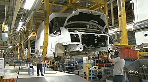 Ford chiude due impianti in GB