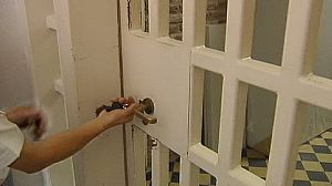 Belgio: perse chiavi del carcere, rifatte 180 serrature