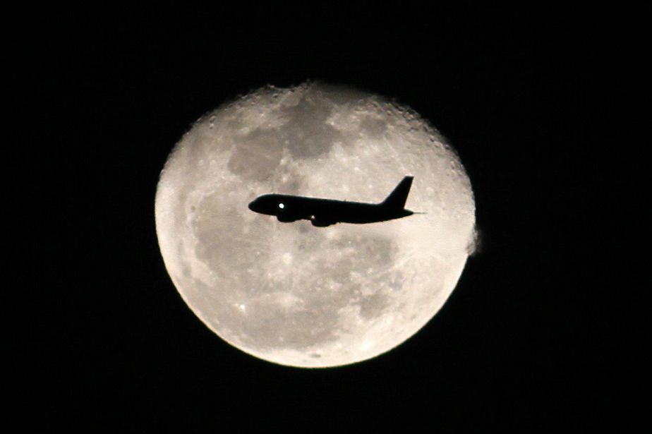 Flying in front of the moon Flying in front of the moon